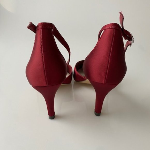 Women's High Heels Closed Toe Kitten Heel - Wine Size 9 - Picture 6 of 8